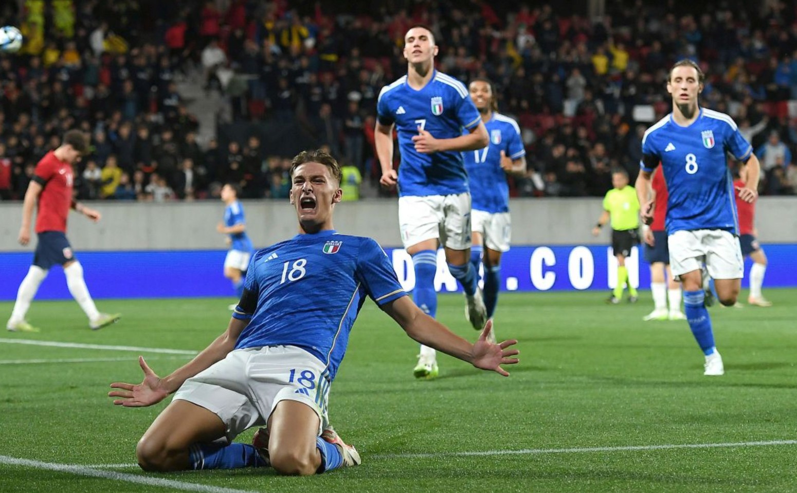 齐沃：虽然输球但欣慰球员表现；索默？我认为他们都是最好的