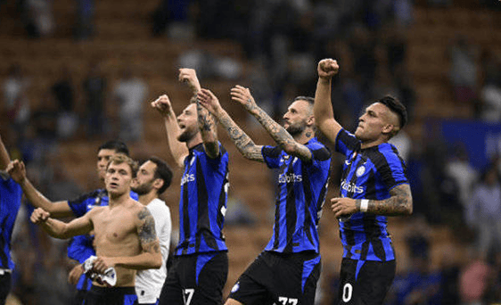 官方：王钰栋当选2025赛季中超最佳青年球员（官宣：王钰栋荣膺2025赛季中超最佳青年球员）