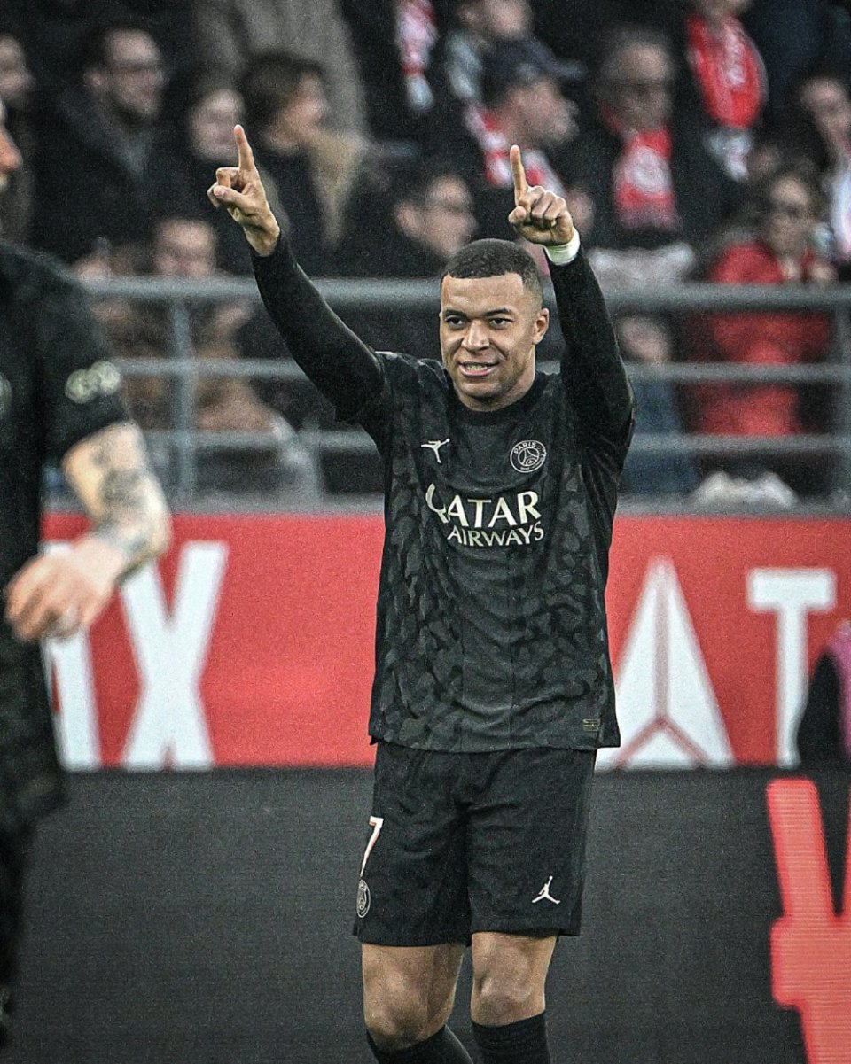 5-1到5-4！12.1亿豪门面对提款机惊险19连胜 神锋英超100球破纪录（从5-1到5-4！身价12.1亿豪门险胜“提款机”豪取19连胜，神锋英超百球创纪录）