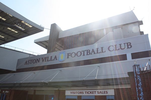 滋贺湖王总比分4-3淘汰沼津升入日丙，首度挺进职业联赛（滋贺湖王总分4比3击退沼津，升上日丙，队史首次跻身职业联赛）