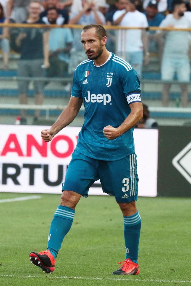 曼城欧冠出局再战英超领头羊 数据挺红军双杀（欧冠止步后曼城再碰英超领头羊，数据力挺红军完成双杀）