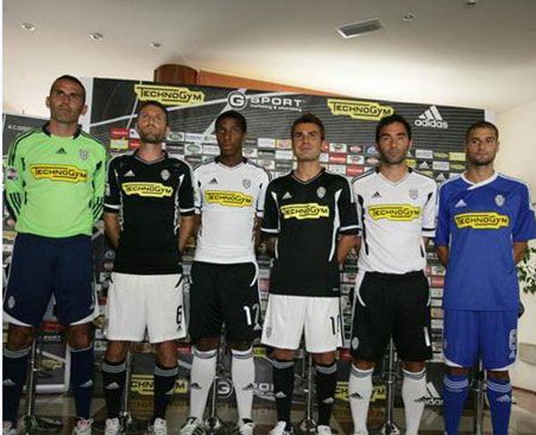 李可致谢申花球迷：奇迹虽未降临，但你们的支持始终坚定