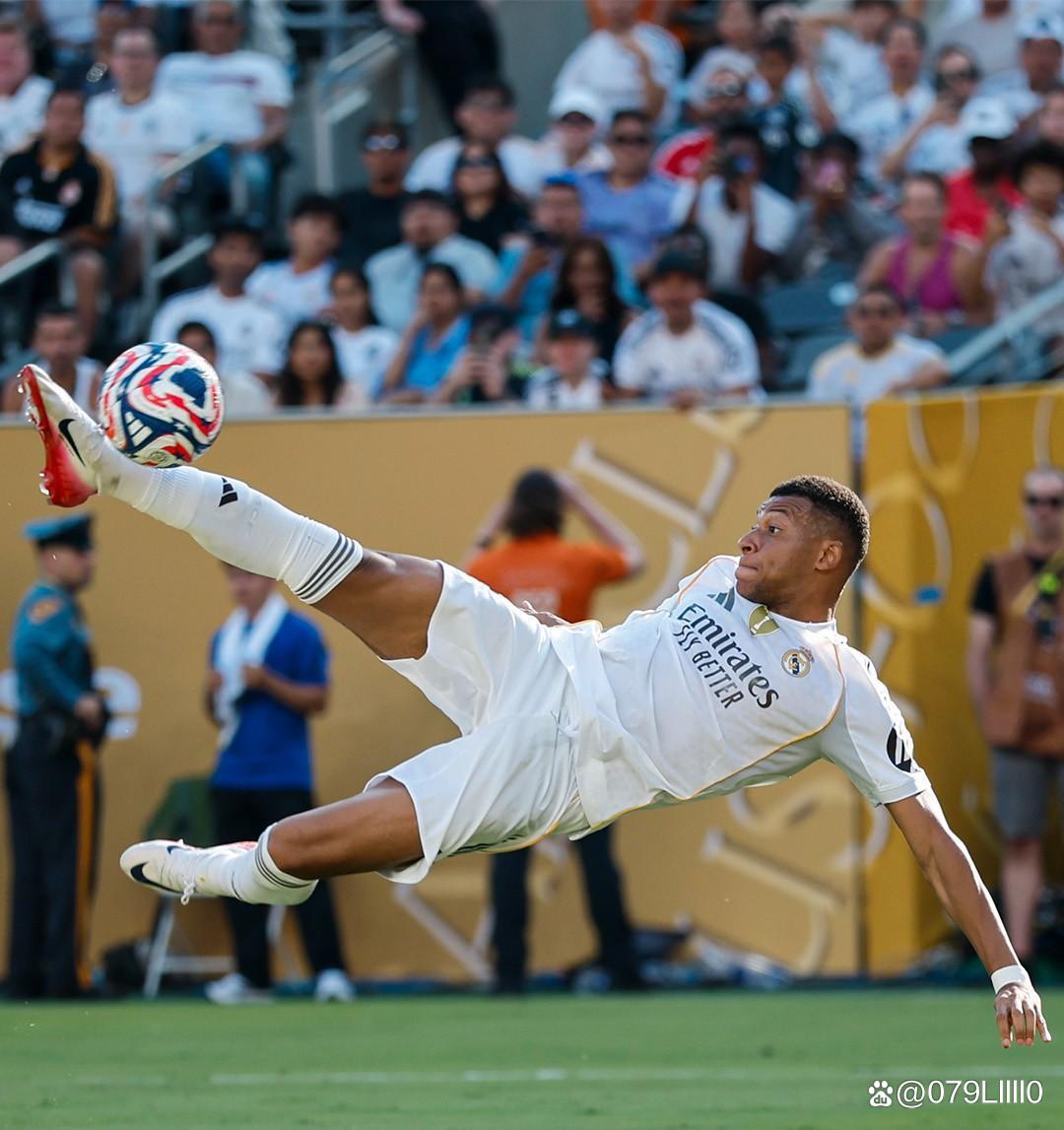 意外！申花下赛季外援将大换血，斯卢茨基四嫡系都被放到离队名单（出人意料：申花下赛季外援或迎大洗牌，斯卢茨基四名嫡系被列离队名单）