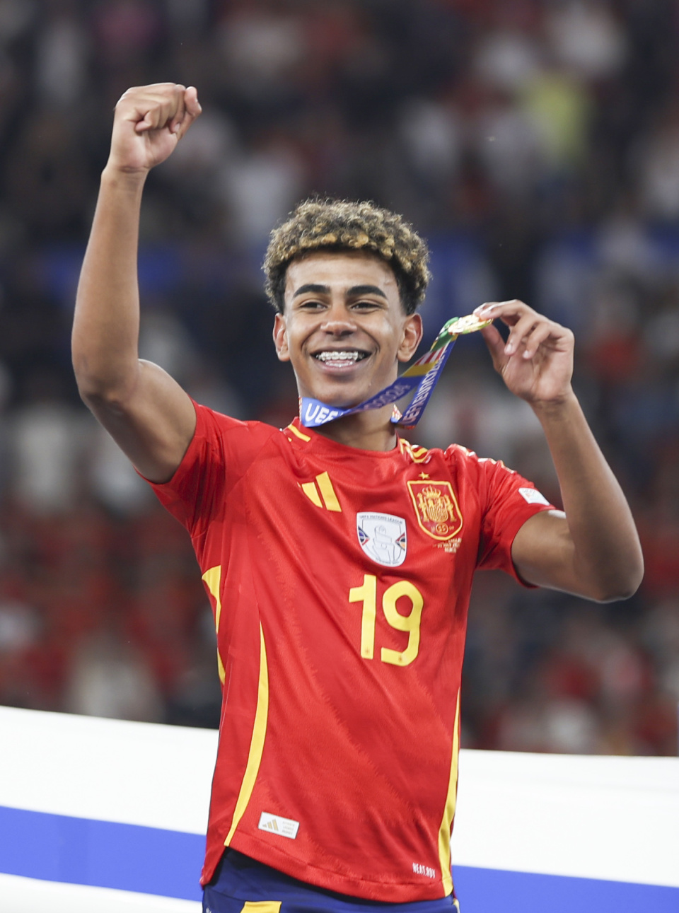 记者：阿莫林组建新的领导小组，包括B费、马奎尔、利马等人