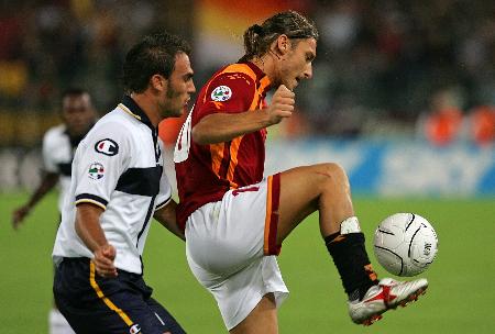 成都蓉城祝贺铜梁龙冲超：期待我们明年中超赛场见（成都蓉城恭贺铜梁龙冲超成功：明年中超赛场相见）