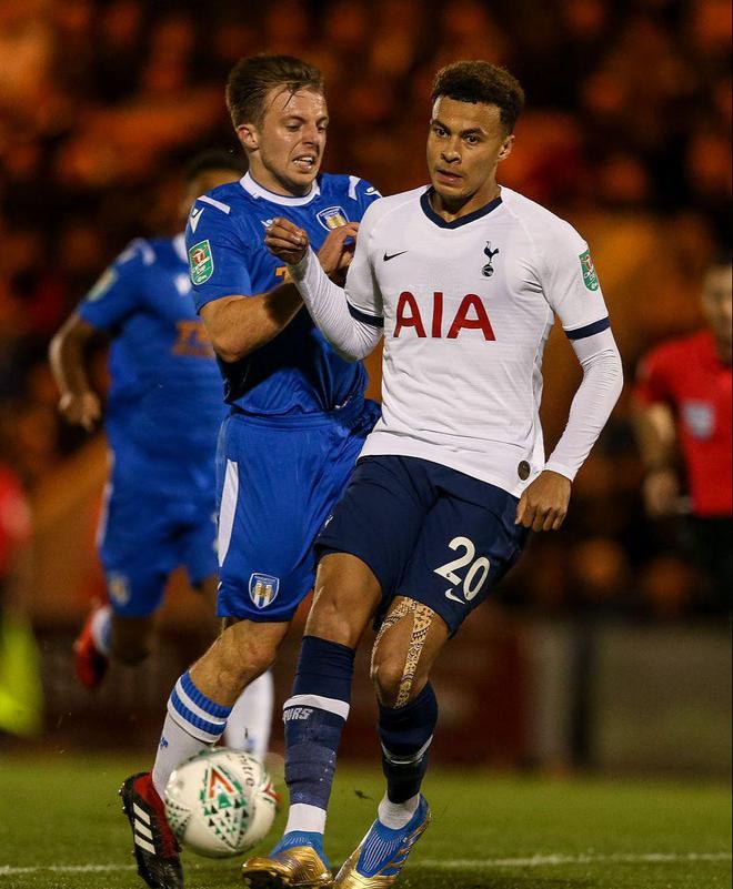 仅4分钟！舍瓦利耶成为法国国家队近90年来首秀丢球最快门将（开场仅4分钟遭破门！舍瓦利耶创法国队近90年门将首秀最快丢球纪录）