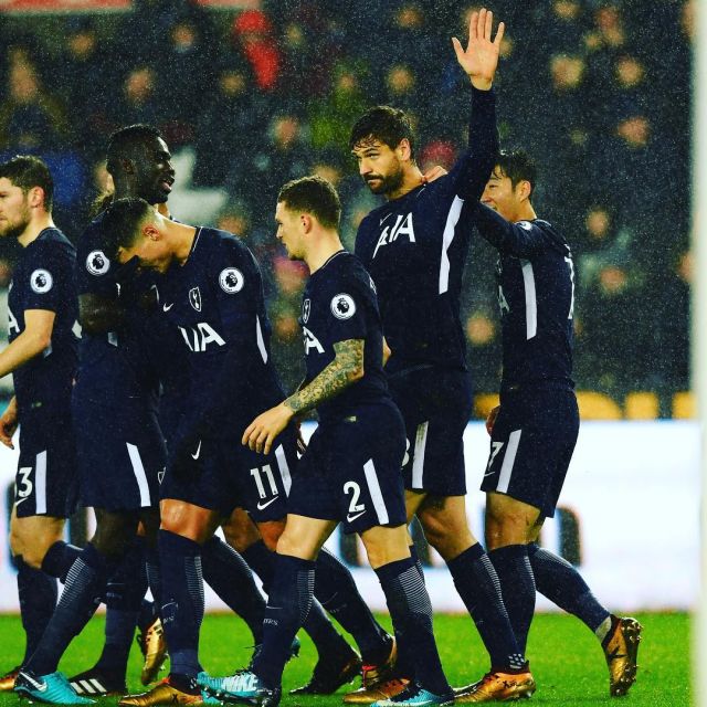 维拉连胜冲第三，埃梅里的球队12月迎魔鬼赛程考验（埃梅里率维拉豪取连胜剑指前三，12月魔鬼赛程来袭）