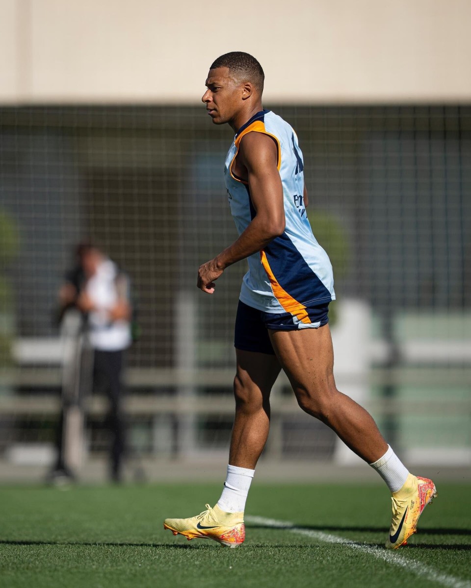 前青训主管：2013年曼联管理就一塌糊涂了，我一个人打多份工（前青训主管：2013年曼联管理混乱，我一人身兼数职）