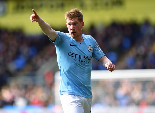 英超-利物浦1-1桑德兰无缘连胜，范戴克送大礼，维尔茨造乌龙（英超：利物浦1-1桑德兰连胜受阻，范戴克失误送礼，维尔茨逼出乌龙）