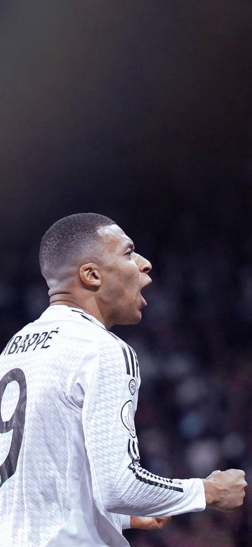 30场零进球！皇马8000万先生陷入断崖式低谷，或刷新41年尴尬纪录